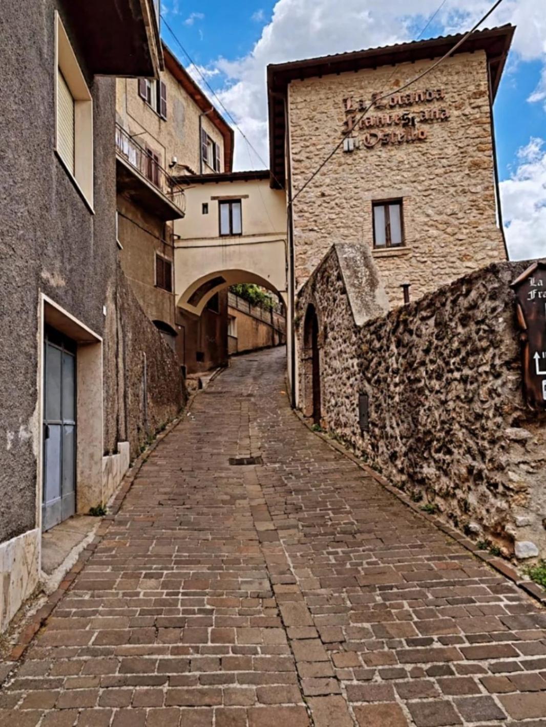 Апартаменты Il Sentiero Poggio Bustone Экстерьер фото